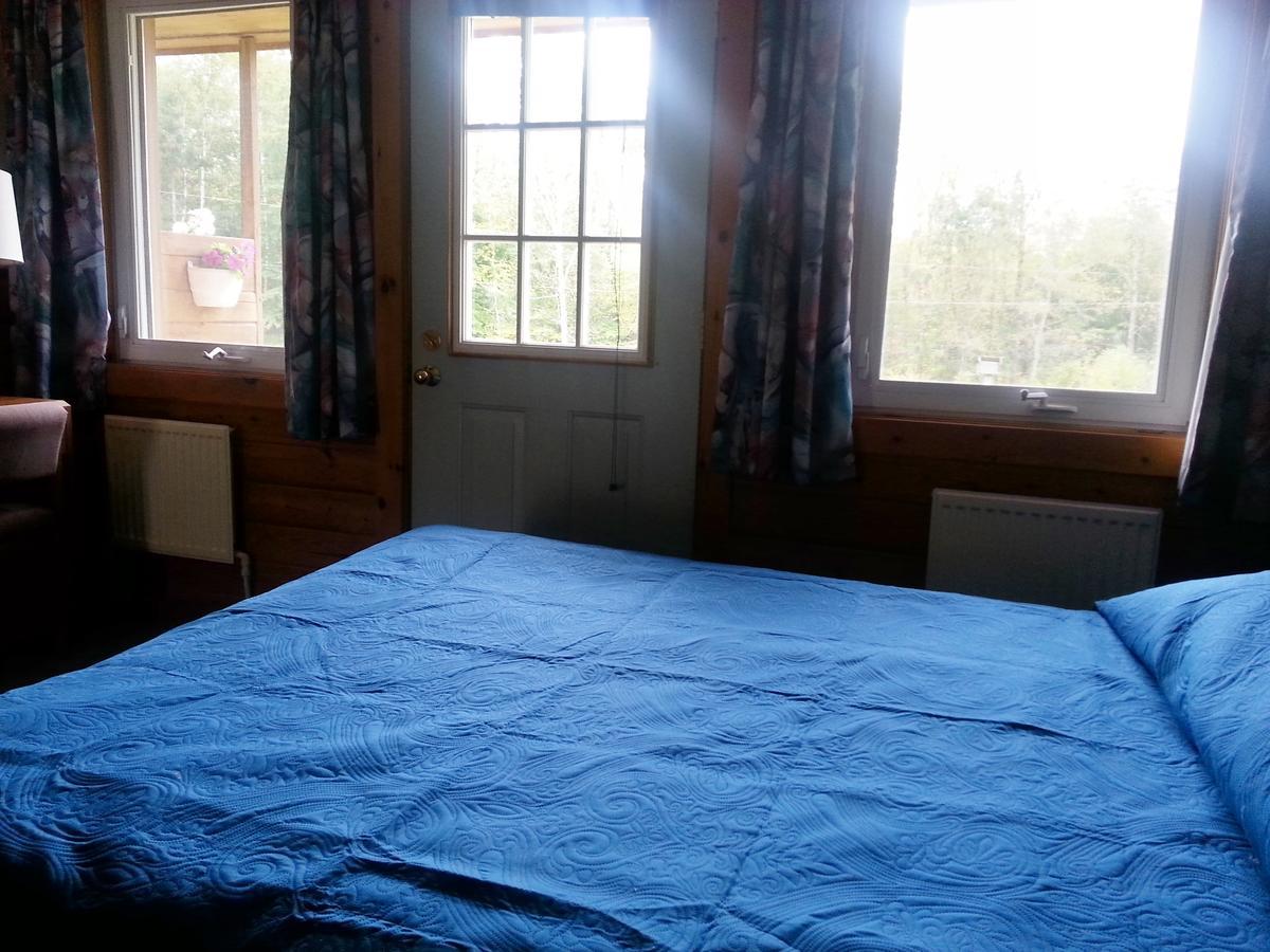 Quiet Bay Inn & Cafe Magnetawan Экстерьер фото